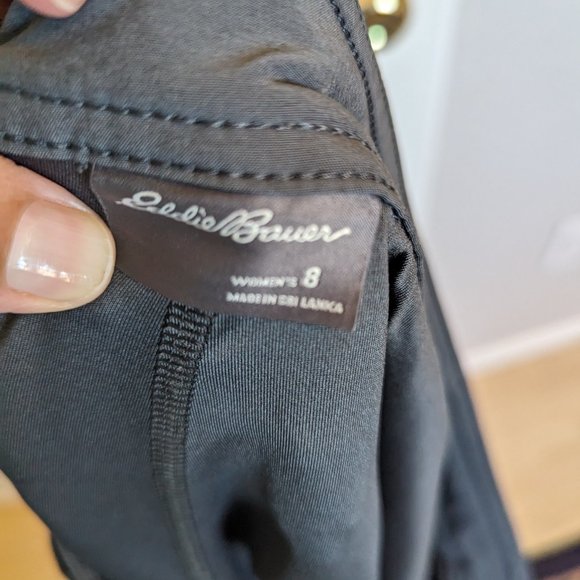 Eddie Bauer SkOrt | Steel Gray | 8 | Travel / Golf / Front & Back POCKETS | EUC - Picture 7 of 8